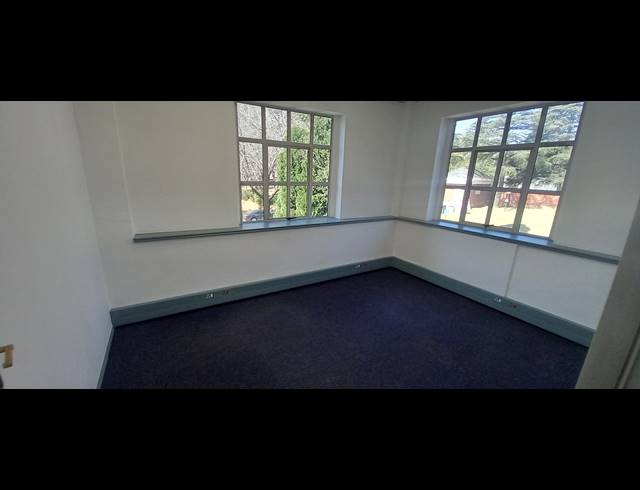 338M² OFFICE TO LET IN BRYANSTON